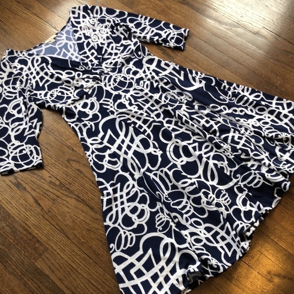 HAANI Navy & White Stitchwork Patterned V-Neck 3/4 Sleeve Stretch Midi Dress - Picture 2 of 7